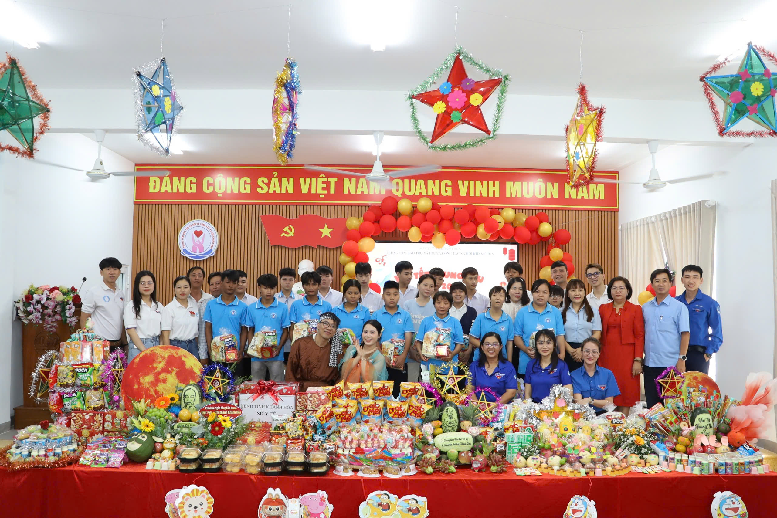 Ấm áp Tết Trung thu cùng trẻ em có hoàn cảnh đặc biệt tại Khánh Hòa