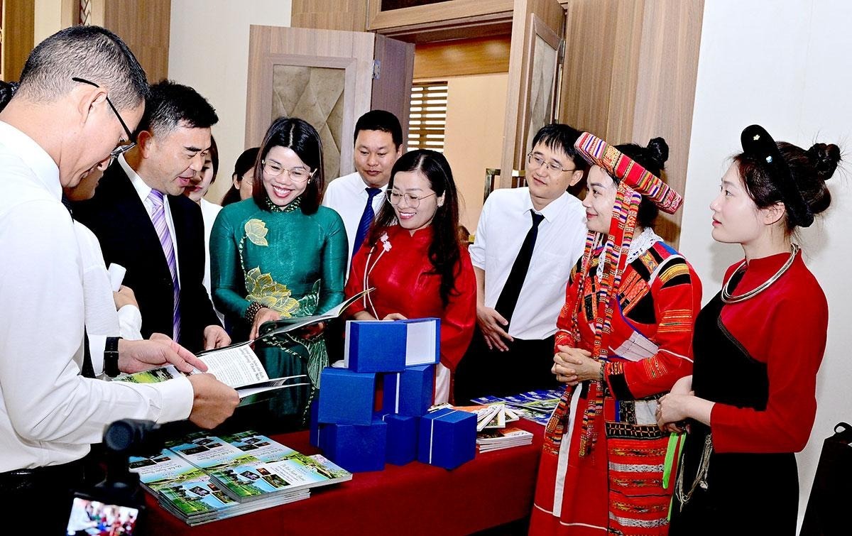 宣光与中国文山携手拓展跨境文化旅游合作空间