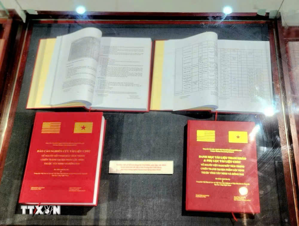 Tổng Bí thư, Chủ tịch nước Tô Lâm gặp các doanh nghiệp Hoa Kỳ, nghe báo cáo về Sáng kiến Tìm người Việt Nam mất tích trong chiến tranh Tổng Bí thư, Chủ tịch nước Tô Lâm gặp các doanh nghiệp Hoa Kỳ, nghe báo cáo về Sáng kiến Tìm người Việt Nam mất tích trong chiến tranh