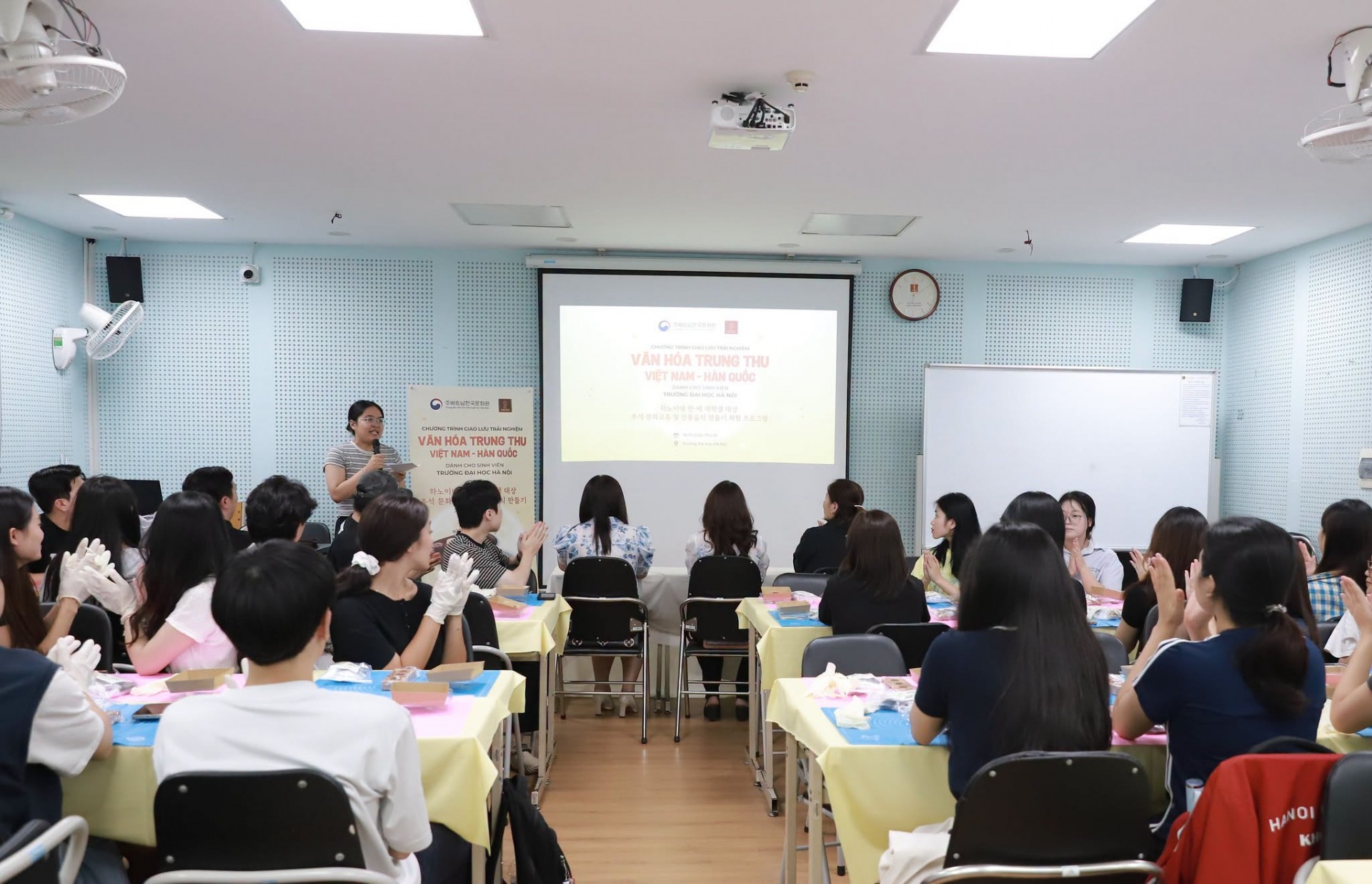 Vietnamese and Korean Students Explore Mid-Autumn Traditions Together Vietnamese and Korean Students Explore Mid-Autumn Traditions Together