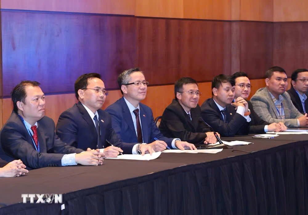 Tổng Bí thư, Chủ tịch nước Tô Lâm gặp Mạng lưới Chuyên gia và Nhà khoa học Việt Nam tại Canada Tổng Bí thư, Chủ tịch nước Tô Lâm gặp Mạng lưới Chuyên gia và Nhà khoa học Việt Nam tại Canada