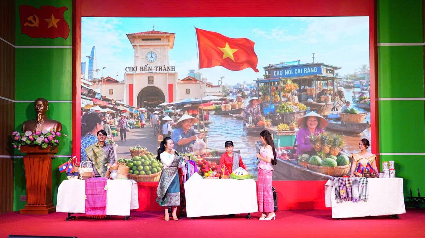 Người nước ngoài kể chuyện Việt Nam bằng tiếng Việt