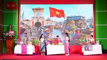 Người nước ngoài kể chuyện Việt Nam bằng tiếng Việt
