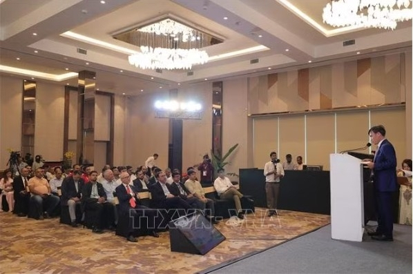 Trade Counselor and Head of the Vietnam Trade Office in India Bui Trung Thuong speaks at the forum (Photo: VNA) Trade Counselor and Head of the Vietnam Trade Office in India Bui Trung Thuong speaks at the forum (Photo: VNA)