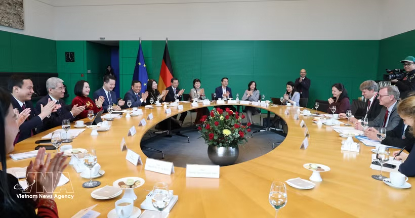 At the talks between Vice President of the National Assembly (NA) Nguyen Thi Thanh and Vice President of the German Bundestag Bodo Ramelow. (Photo: VNA)