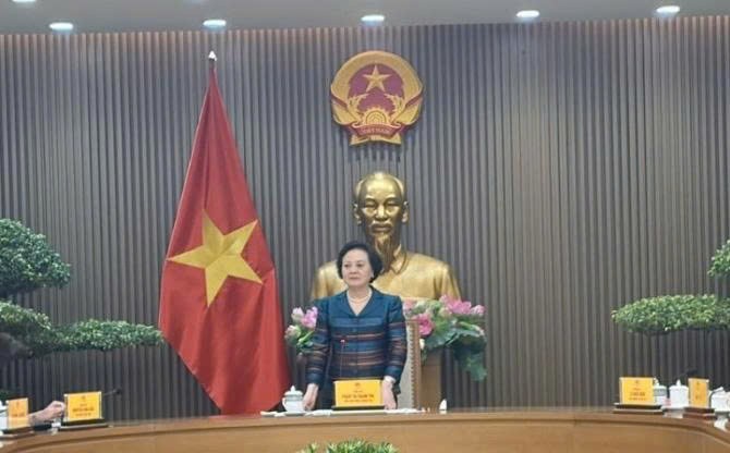 ឧបនាយករដ្ឋមន្ត្រី Pham Thi Thanh Tra បានអញ្ជើញជាអធិបតីក្នុងកិច្ចប្រជុំប្រចាំការនៃគណៈកម្មាធិការដឹកនាំជាតិស្តីពីការស្វែងរក ប្រមូល និងកំណត់អត្តសញ្ញាណអដ្ឋិធាតុយុទ្ធជនពលី។ ឧបនាយករដ្ឋមន្ត្រី Pham Thi Thanh Tra បានអញ្ជើញជាអធិបតីក្នុងកិច្ចប្រជុំប្រចាំការនៃគណៈកម្មាធិការដឹកនាំជាតិស្តីពីការស្វែងរក ប្រមូល និងកំណត់អត្តសញ្ញាណអដ្ឋិធាតុយុទ្ធជនពលី។