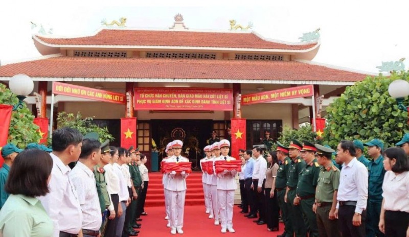 គំរូជីវសាស្ត្រអដ្ឋិធាតុយុទ្ធជនពលីចំនួន ៥.២៨៧ ត្រូវបានខេត្ត Tay Ninh ប្រគល់ដើម្បីបញ្ជូនទៅ Ha Noi សម្រាប់បម្រើការធ្វើកោសល្យវិច័យ ADN។ គំរូជីវសាស្ត្រអដ្ឋិធាតុយុទ្ធជនពលីចំនួន ៥.២៨៧ ត្រូវបានខេត្ត Tay Ninh ប្រគល់ដើម្បីបញ្ជូនទៅ Ha Noi សម្រាប់បម្រើការធ្វើកោសល្យវិច័យ ADN។