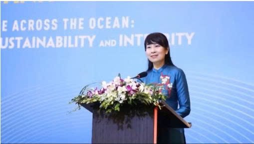 សាស្ត្រាចារ្យរង បណ្ឌិត Nguyen Thi Lan Anh។ សាស្ត្រាចារ្យរង បណ្ឌិត Nguyen Thi Lan Anh។