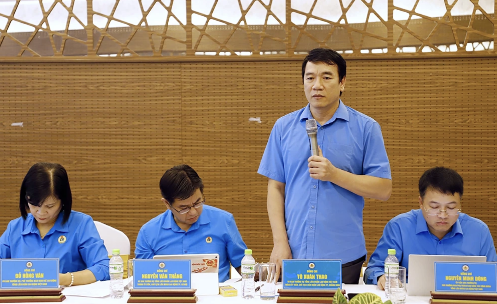 Đại biểu phát biểu tại hội nghị. (Ảnh: T.L) Đại biểu phát biểu tại hội nghị. (Ảnh: T.L)