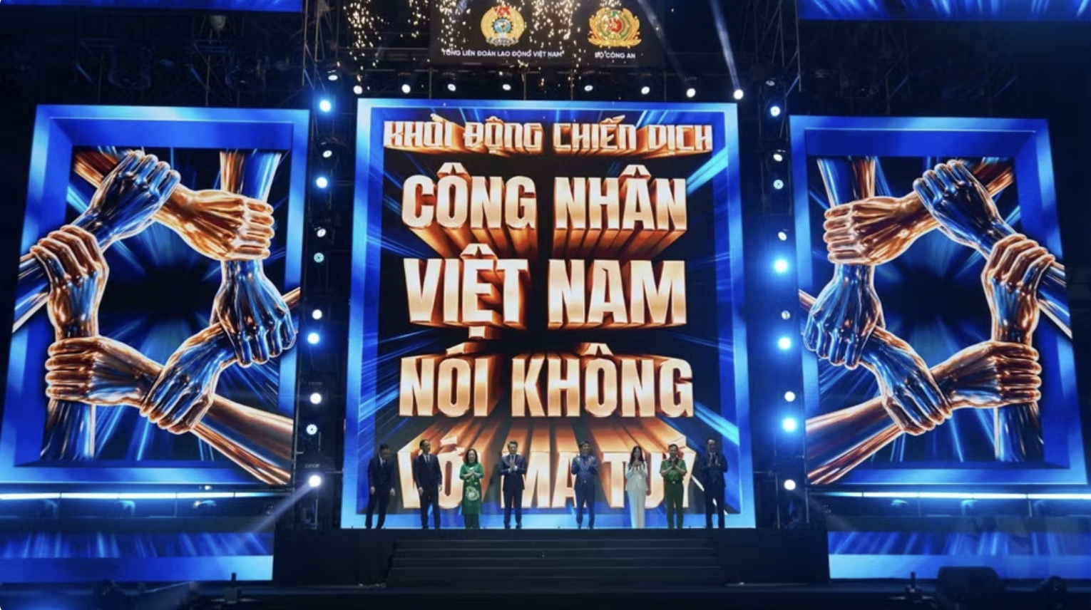 Khoảng 3.000 đoàn viên, công nhân, người lao động tại các khu công nghiệp, khu chế xuất trên địa bàn thành phố tham dự chương trình. (Ảnh: T.L) Khoảng 3.000 đoàn viên, công nhân, người lao động tại các khu công nghiệp, khu chế xuất trên địa bàn thành phố tham dự chương trình. (Ảnh: T.L)