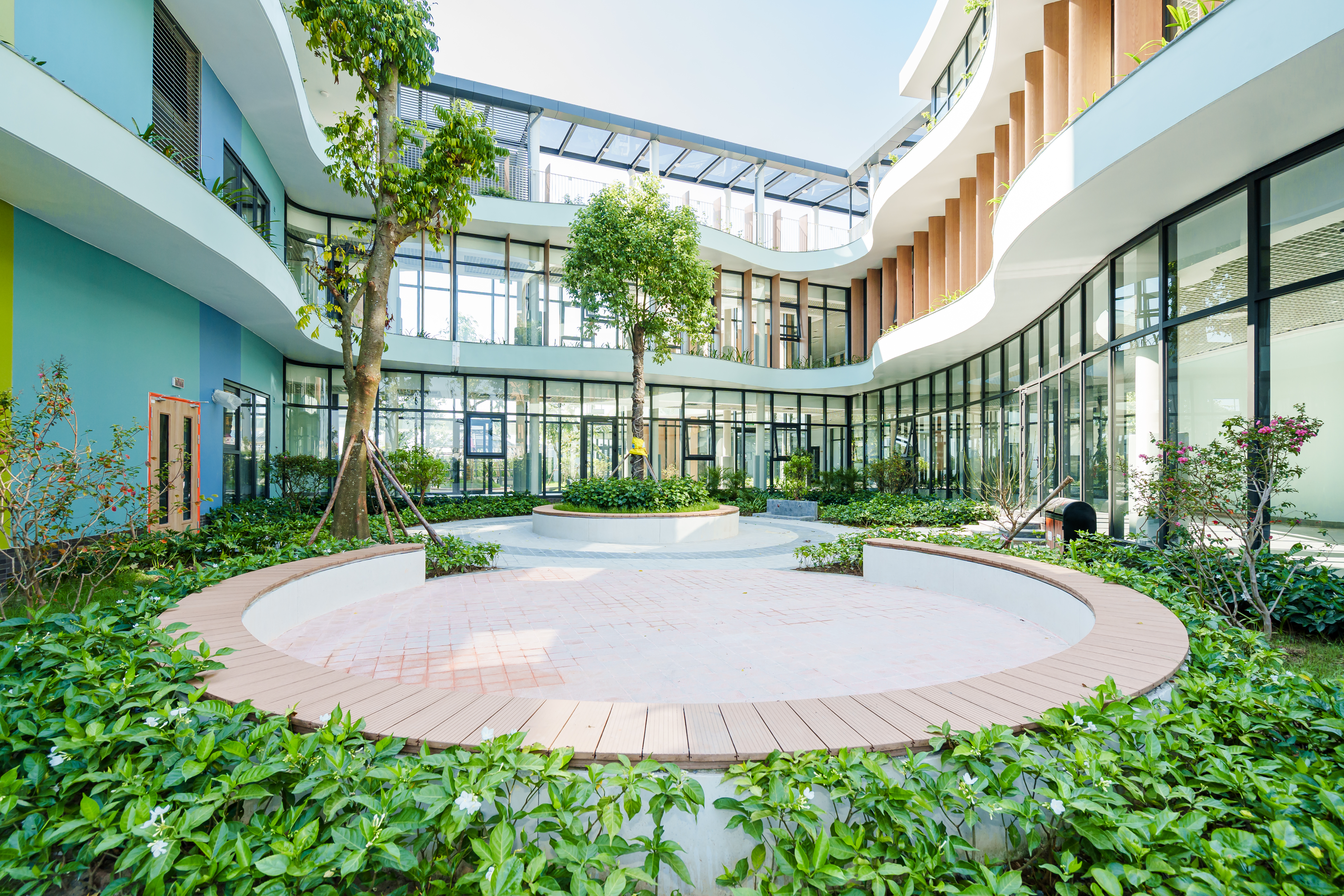 Vin Nexus Center: Trường học hạnh phúc hình trái tim và những gam màu rất “lạ” Vin Nexus Center: Trường học hạnh phúc hình trái tim và những gam màu rất “lạ”