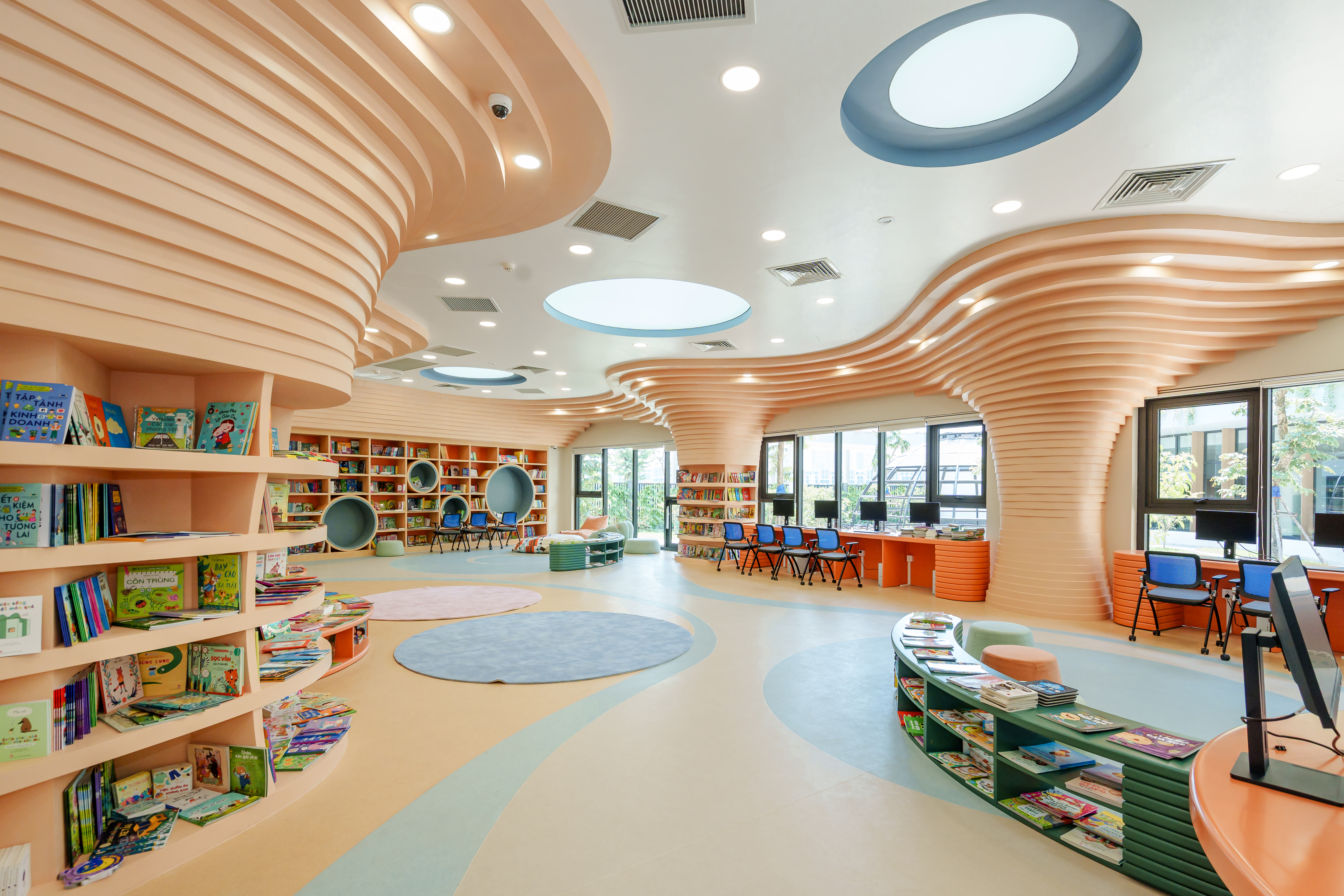 Vin Nexus Center: Trường học hạnh phúc hình trái tim và những gam màu rất “lạ” Vin Nexus Center: Trường học hạnh phúc hình trái tim và những gam màu rất “lạ”