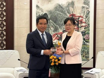 胡志明市与中国广东省拓展务实合作新空间