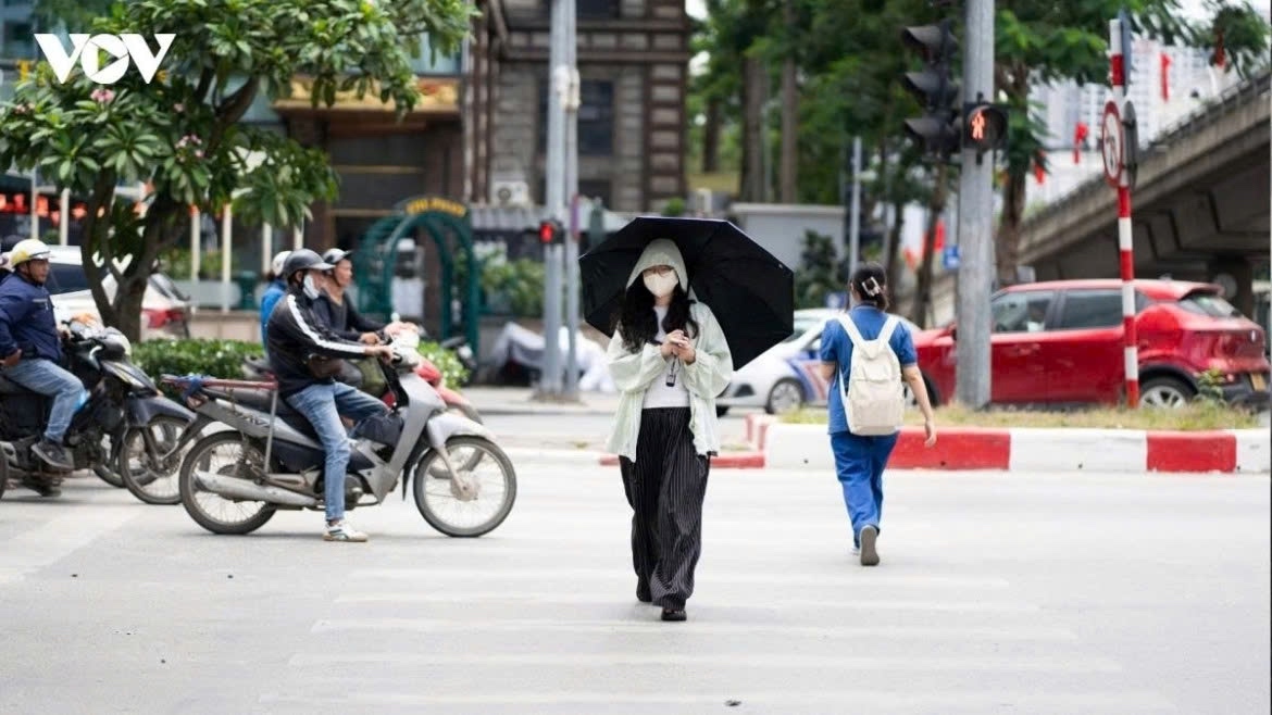 Northern Vietnam swelters in late September as temperatures climb above 36°C in many areas