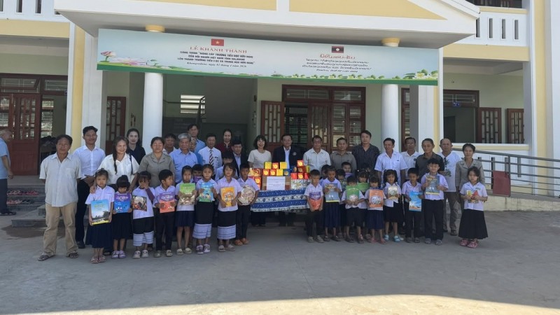 ປະສານສົມທົບບໍລິຫານໂຮງຮຽນມິດຕະພາບລາວ - ຫວຽດນາມ ແຂວງສາລະວັນ ໃຫ້ມີປະສິດທິຜົນ