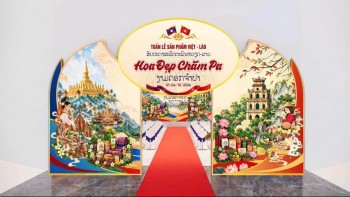 ຜະລິດຕະພັນຫວຽດນາມ - ລາວ ຫຼາຍກວ່າ 100 ລາຍການ ມາລວມຕົວກັນທີ່ ຮ່າໂນ້ຍ