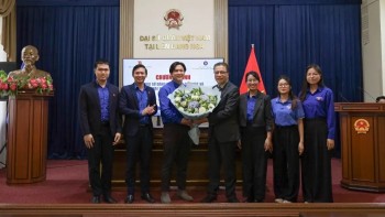 Phát huy “hai nhịp cầu” kiều bào và du học sinh trong đối ngoại nhân dân