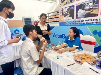 Phiên giao dịch việc làm cụm Sóc Sơn: Đa dạng cơ hội cho người trẻ và lao động cao tuổi