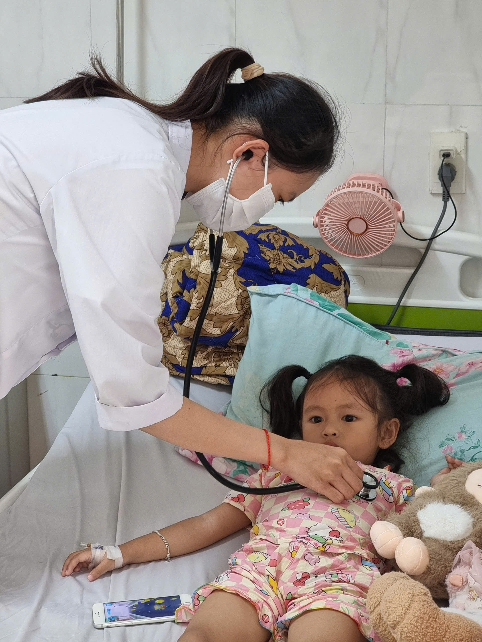 20 năm hoạt động, hơn 10 triệu người nhận hỗ trợ, hơn 46.000 tỷ đồng tài trợ và cách làm “lạ” của quỹ từ thiện “kín tiếng” nhất Việt Nam 20 năm hoạt động, hơn 10 triệu người nhận hỗ trợ, hơn 46.000 tỷ đồng tài trợ và cách làm “lạ” của quỹ từ thiện “kín tiếng” nhất Việt Nam