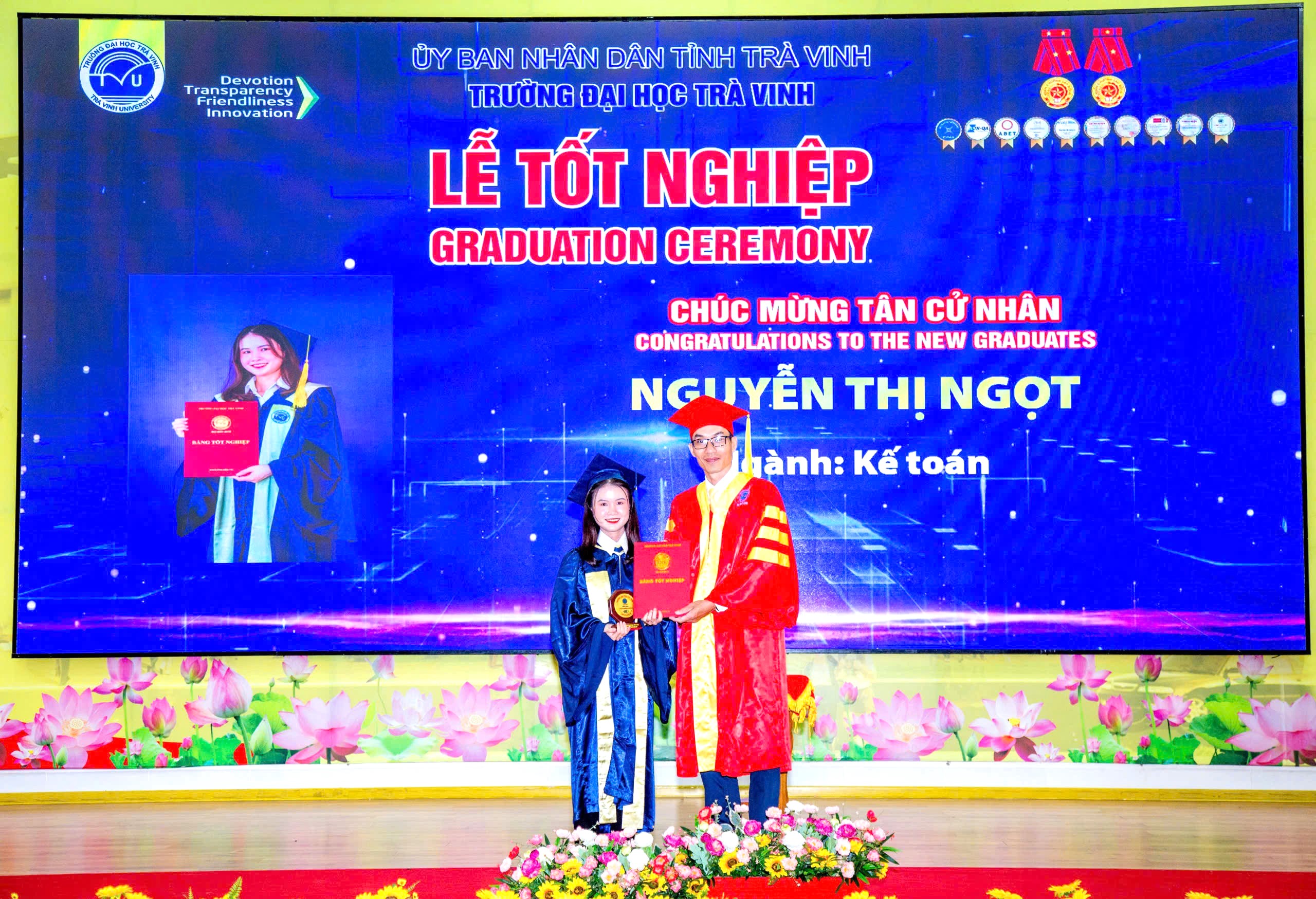 20 năm hoạt động, hơn 10 triệu người nhận hỗ trợ, hơn 46.000 tỷ đồng tài trợ và cách làm “lạ” của quỹ từ thiện “kín tiếng” nhất Việt Nam 20 năm hoạt động, hơn 10 triệu người nhận hỗ trợ, hơn 46.000 tỷ đồng tài trợ và cách làm “lạ” của quỹ từ thiện “kín tiếng” nhất Việt Nam