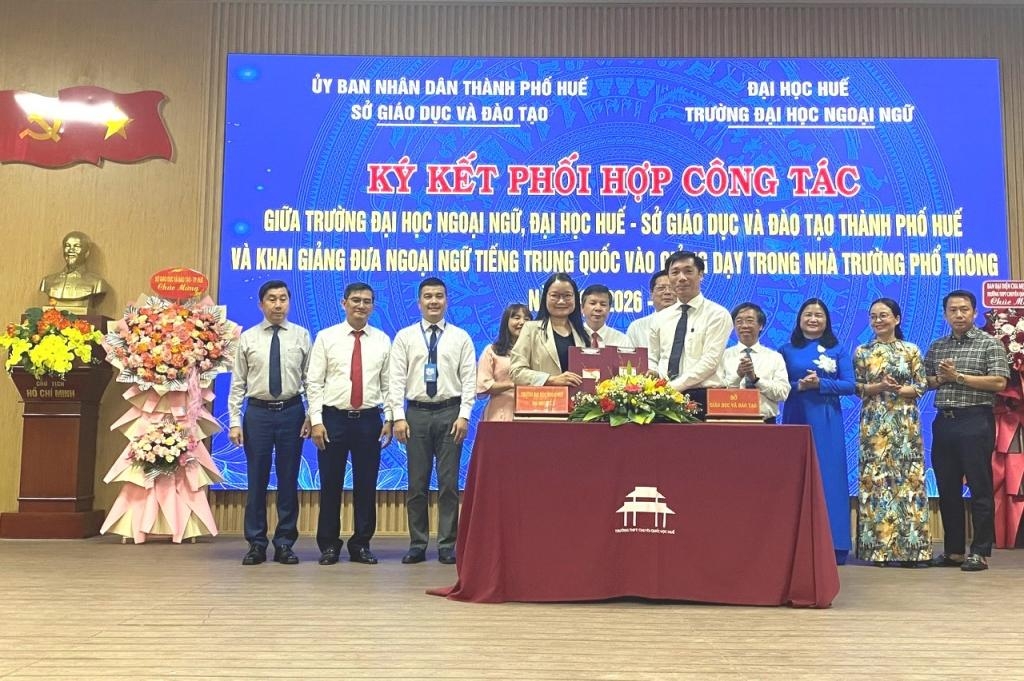 Huế thí điểm dạy tiếng Trung Quốc tại hai trường phổ thông Huế thí điểm dạy tiếng Trung Quốc tại hai trường phổ thông