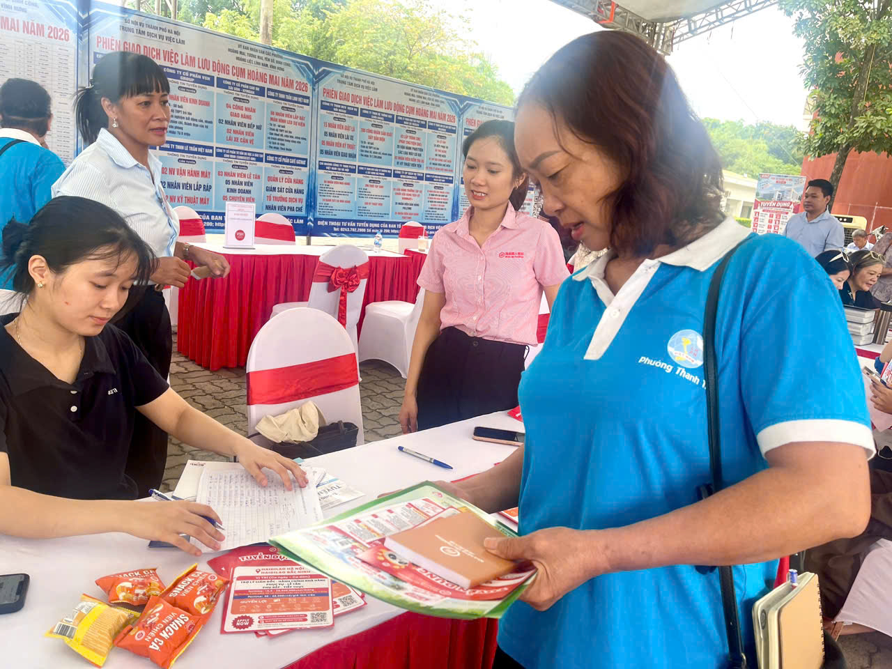 Kết nối cung - cầu lao động, tạo điểm tựa an sinh cho người dân Cụm Hoàng Mai