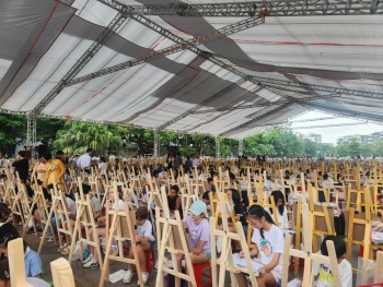 700多名越南及国际儿童共绘河内