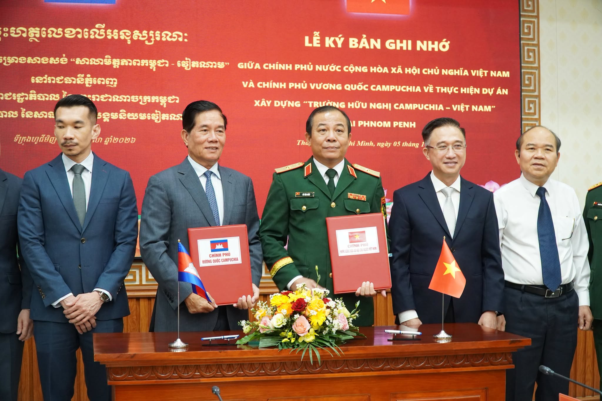 Xây dựng Xây dựng