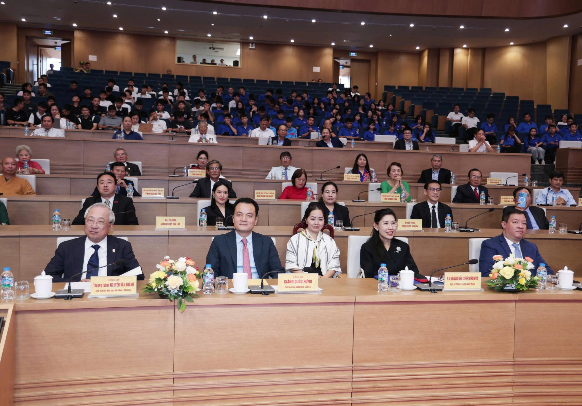 Viet Nam-Thailand Friendship Association: 30 Years of Building Bridges Between the Peoples Viet Nam-Thailand Friendship Association: 30 Years of Building Bridges Between the Peoples