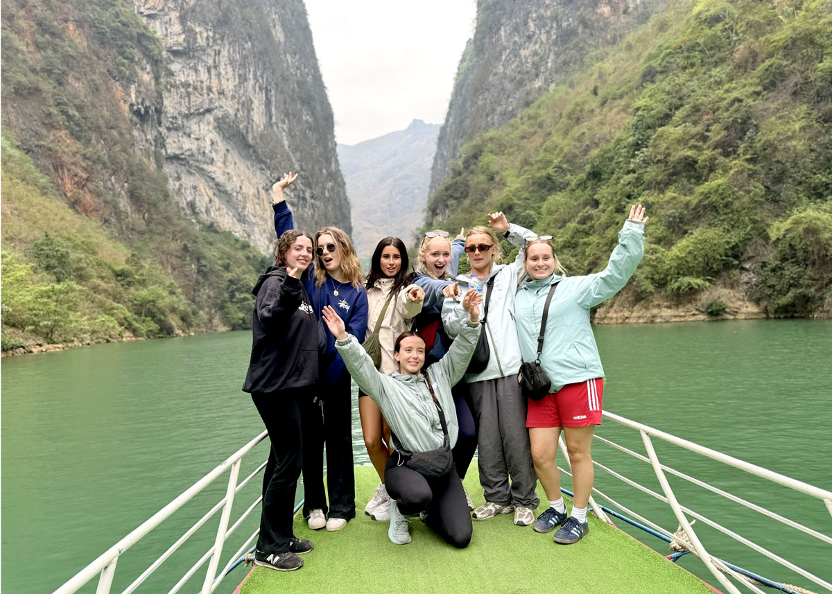 Viet Nam Welcomes More Than 17.7 Million International Visitors in First Nine Months