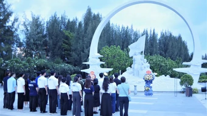ផ្សព្វផ្សាយសេចក្តីស្រឡាញ់សមុទ្រ និងកោះ ចេញពីបណ្ឌិត្យសភាកងទ័ពជើងទឹក
