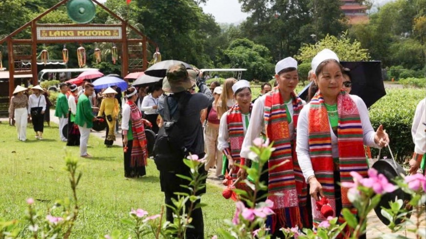 ເພື່ອນມິດສາກົນ ຄົ້ນຫາ ເອກະລັກວັດທະນະທຳ ຫວຽດນາມ ຢູ່ ນະຄອນຫຼວງ ຮ່າໂນ້ຍ