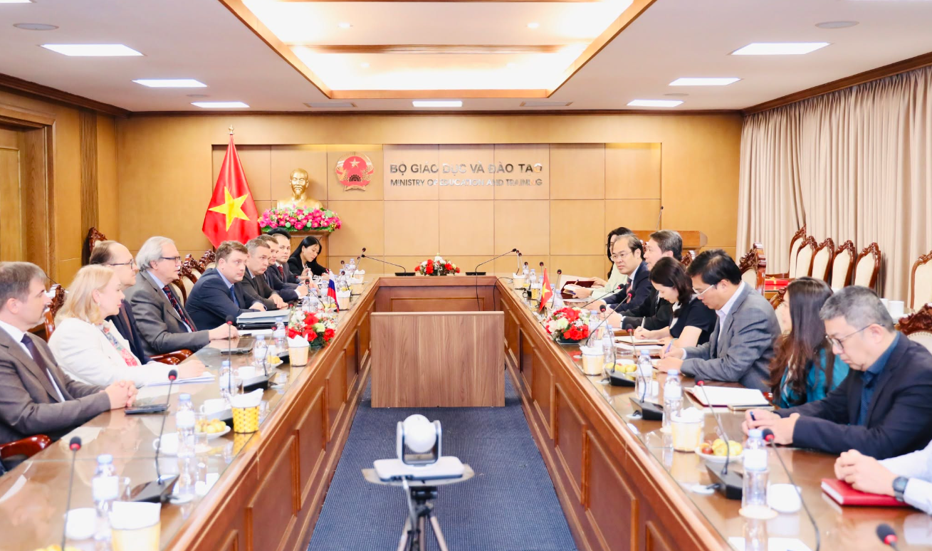 Вьетнам и Россия активизируют подготовку кадров для стратегических технологий