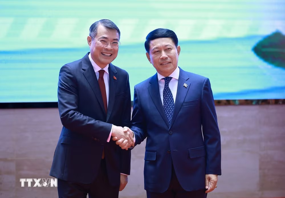 Việt Nam và Lào “gắn kết chiến lược” trong lĩnh vực kinh tế Việt Nam và Lào “gắn kết chiến lược” trong lĩnh vực kinh tế