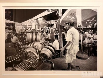 Hà Nội những năm 1990 qua ống kính nhiếp ảnh gia Anh