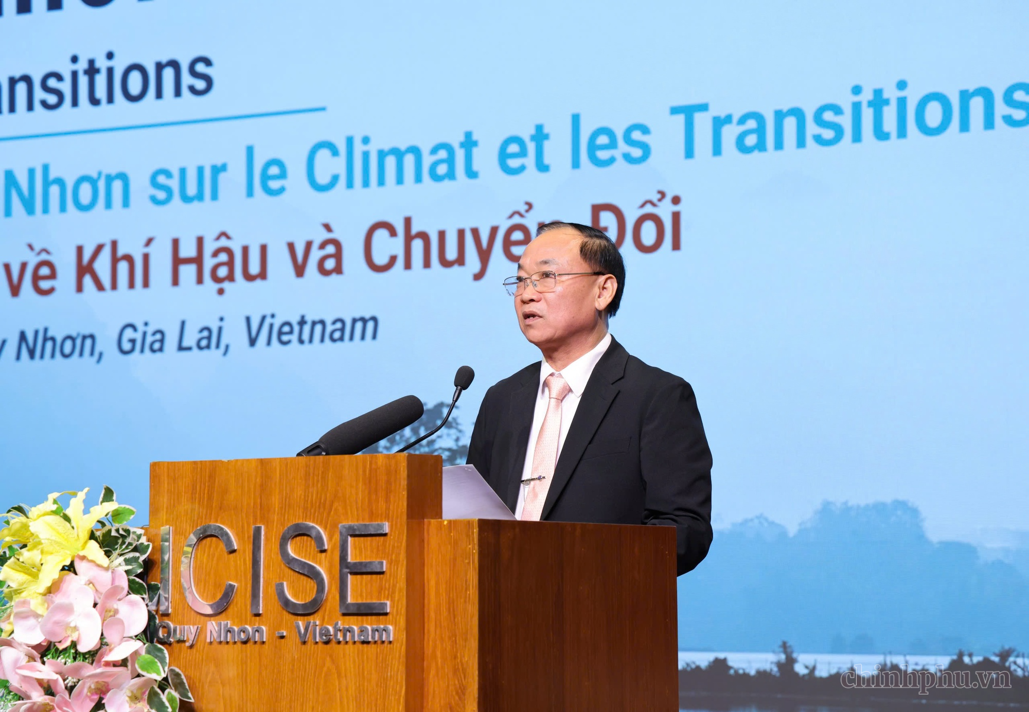 Tìm động lực tăng trưởng từ chuyển đổi xanh