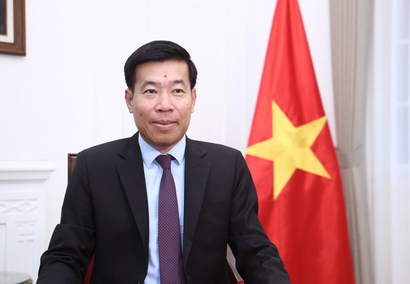 សមមិត្ត Nguyen Manh Cuong សមាជិកគណៈកម្មាធិការមជ្ឈិមបក្ស អនុរដ្ឋមន្ត្រីក្រសួងការបរទេស។