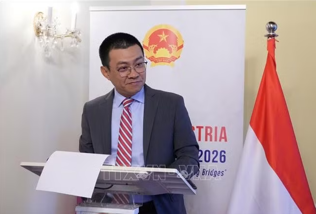 Đại sứ Việt Nam tại Cộng hòa Áo Vũ Lê Thái Hoàng phát biểu khai mạc diễn đàn.