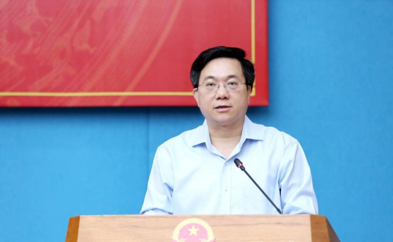 លោក Tran Duy Dong ប្រធានគណៈកម្មាធិការប្រជាជនខេត្ត Phu Tho ថ្លែងមតិនៅក្នុងសន្និសីទ។