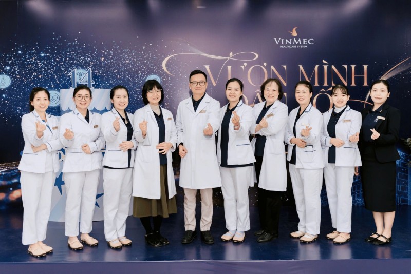 TS.BS Trần Mạnh Linh: Hai thập kỷ đi trước bệnh tật, tìm cơ hội sống khỏe cho phụ nữ TS.BS Trần Mạnh Linh: Hai thập kỷ đi trước bệnh tật, tìm cơ hội sống khỏe cho phụ nữ