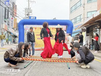Ẩm thực Việt tạo nhịp cầu giao lưu tại Hwaseong