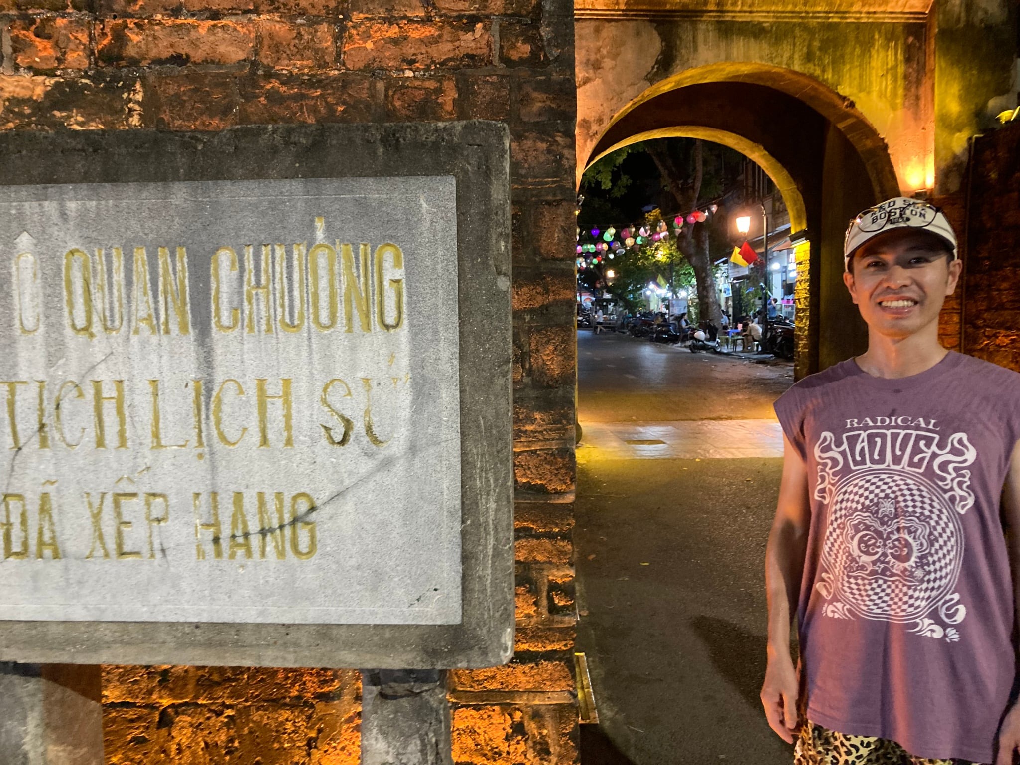 Tamaru Hitoshi tại Ô Quan Chưởng, Hà Nội. (Ảnh: NVCC) Tamaru Hitoshi tại Ô Quan Chưởng, Hà Nội. (Ảnh: NVCC)
