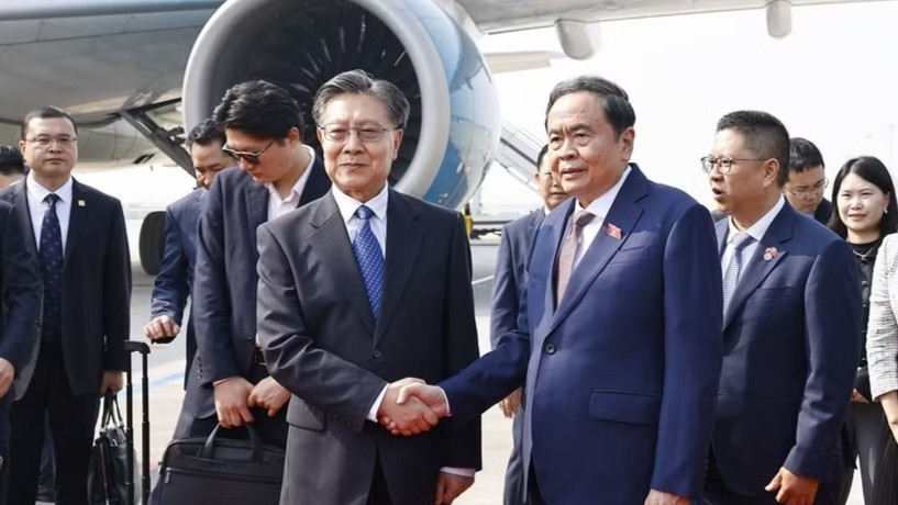 ពង្រឹងមូលដ្ឋានគ្រឹះនយោបាយ គតិយុត្ត និងសង្គម សម្រាប់ទំនាក់ទំនង វៀតណាម - ចិន