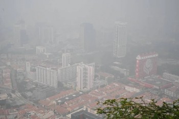 Tin quốc tế ngày 20/10: Singapore gây sức ép với doanh nghiệp gây khói mù; 2,76 triệu bản ghi cá nhân tại Hàn Quốc bị lộ