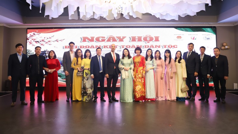 Lần đầu tiên tổ chức Ngày hội Đại đoàn kết toàn dân tộc tại Hungary