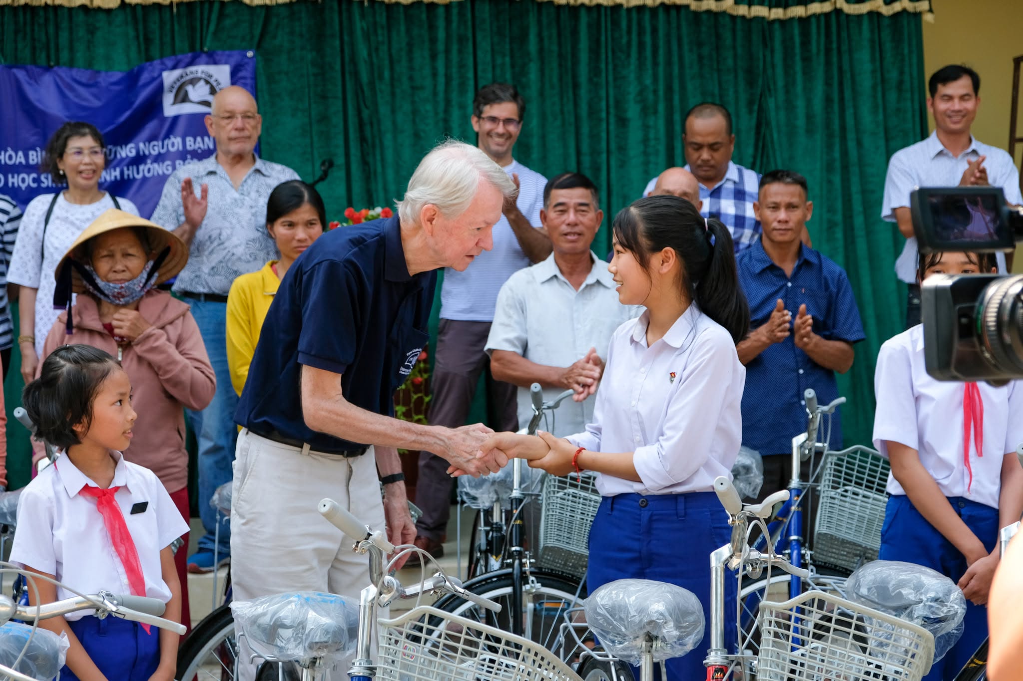 Những người bạn quốc tế trên hành trình xoa dịu nỗi đau da cam Những người bạn quốc tế trên hành trình xoa dịu nỗi đau da cam