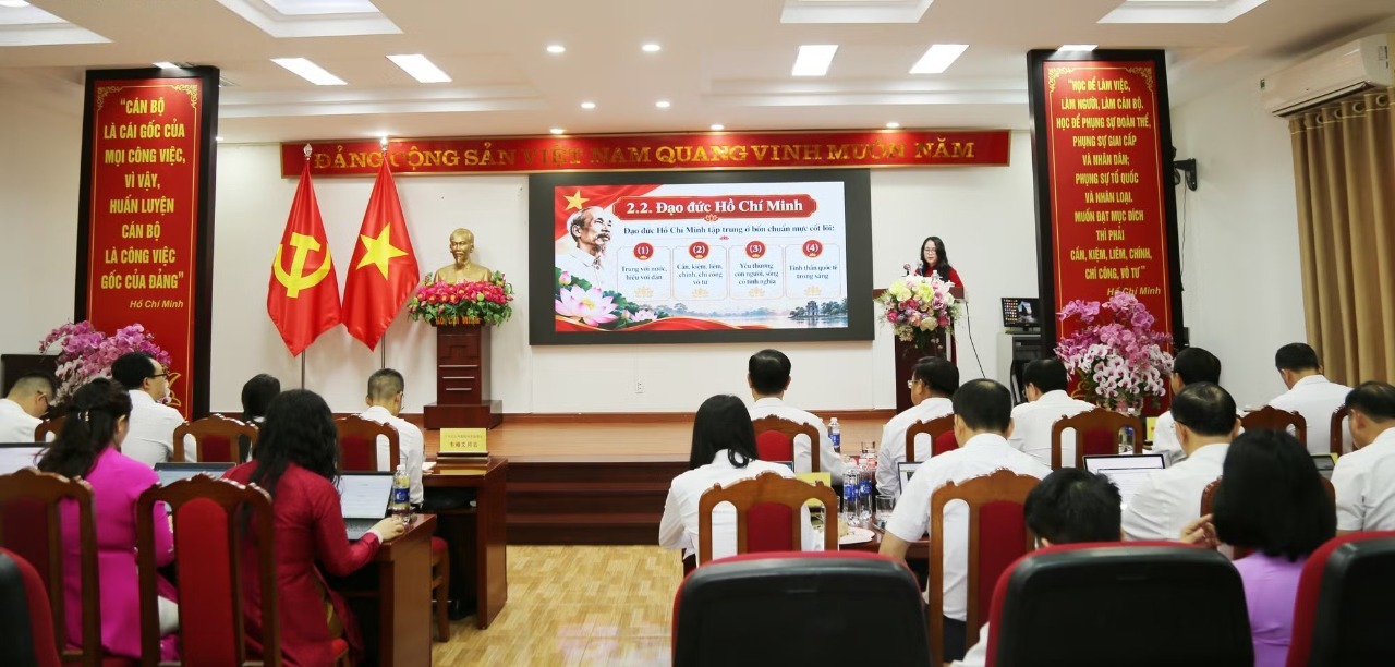 老街与云南交流干部培训经验 老街与中国云南交流干部培训经验