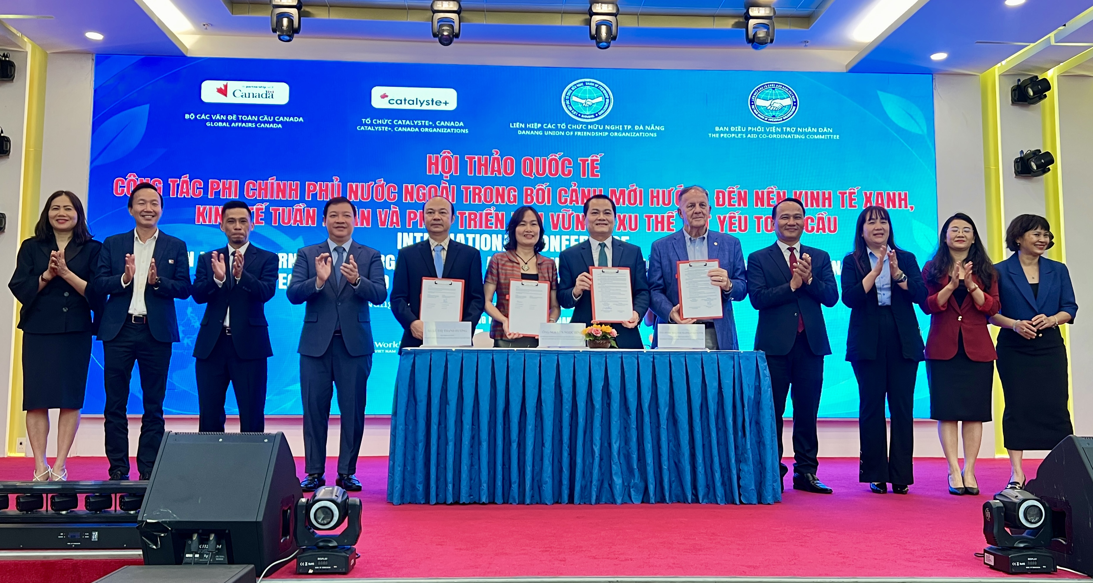 Đà Nẵng phát huy nguồn lực phi chính phủ nước ngoài trong thúc đẩy phát triển xanh Da Nang Taps Foreign NGO Resources to Promote Green Development