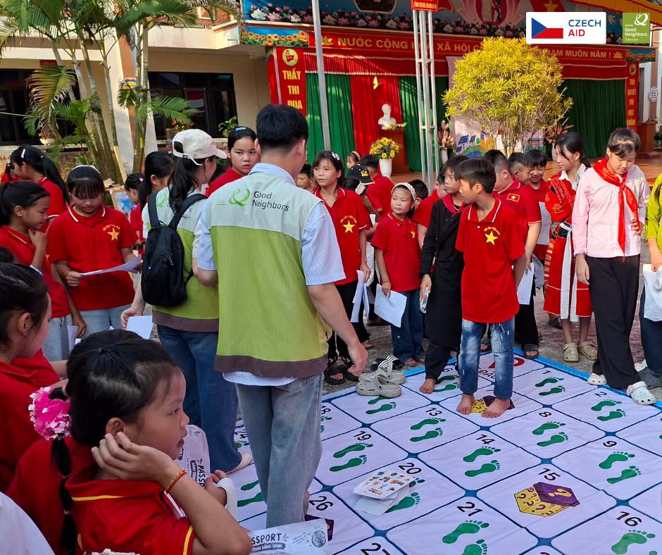 Hơn 900 học sinh tại Tuyên Quang tìm hiểu về lối sống xanh