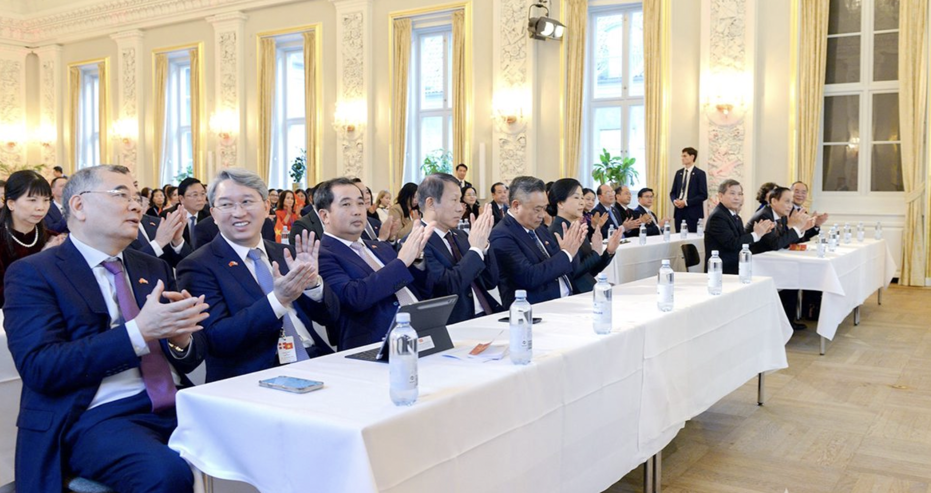 凝聚侨胞资源,提升国家综合实力 凝聚侨胞资源,提升国家综合实力